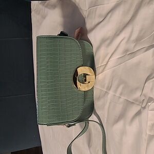 Elegant Green Crossbody Bag
